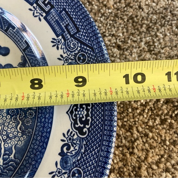 Churchill Blue Willow Dinner Luncheon Plates 9 1/2” Lot Set Of 2 Made In England - Picture 4 of 4